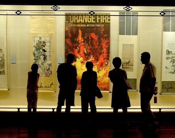 lorangefire at the art gallery_tease2